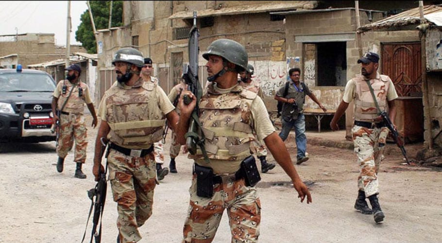Rangers arrest 13 suspects in karachi