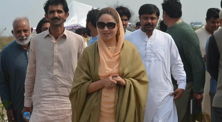 شہباز شریف آج بھی وزیرِ اعلیٰ کا ٹیگ استعمال کر رہے ہیں۔زرتاج گل وزیر کا اعتراض