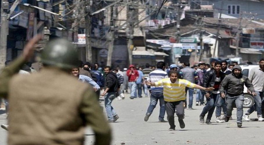 مقبوضہ جموں و کشمیر میں غاصب بھارتی فوجیوں نے 3 کشمیریوں کو شہید کردیا