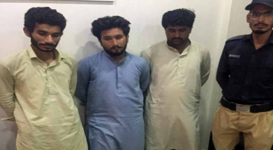 کراچی پولیس کی ڈکیتی کے فوری بعد کارروائی، 3 ڈاکو گرفتار، اسلحہ اور رقم برآمد