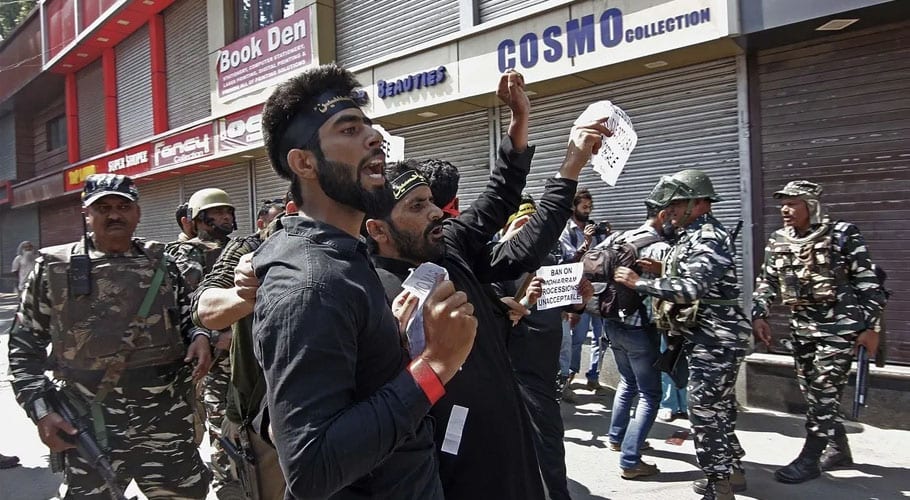 یومِ شہدائے کشمیر: مشہور و معروف شخصیات کا حریت پسندوں کو زبردست خراجِ تحسین