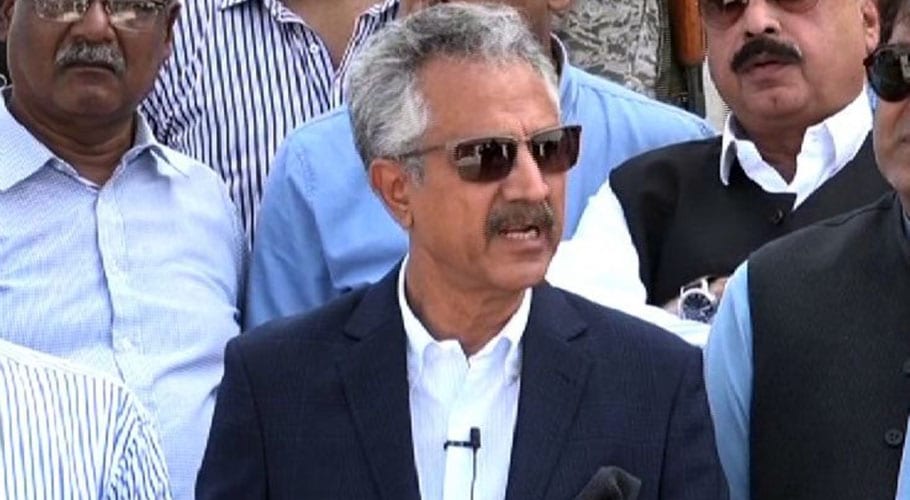 متعلقہ محکمے بارش کے پانی کی نکاسی کیلئے فوری اقدامات کریں، میئر کراچی