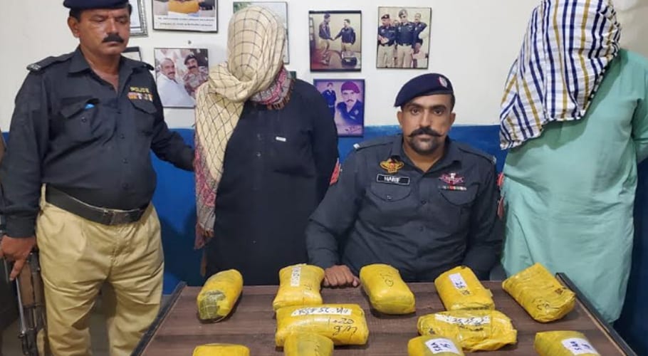 Model Colony police foil drug smuggling in karachi