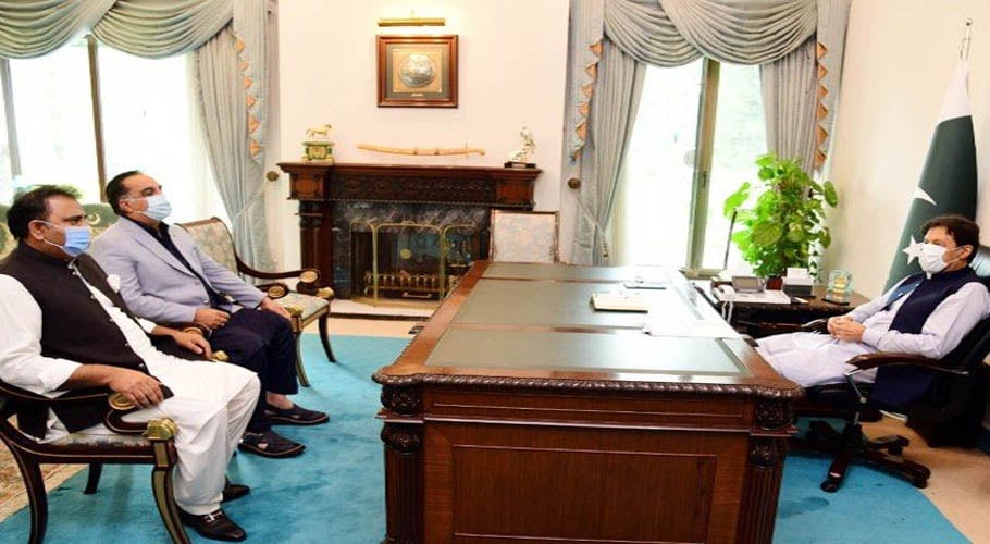کراچی کے عوام کو اس مشکل صورتحال میں تنہا نہیں چھوڑیں گے، وزیر اعظم