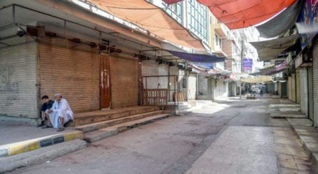 کراچی میں اسمارٹ لاک ڈاؤن سے کاروباری مراکز ہی بند کیوں؟