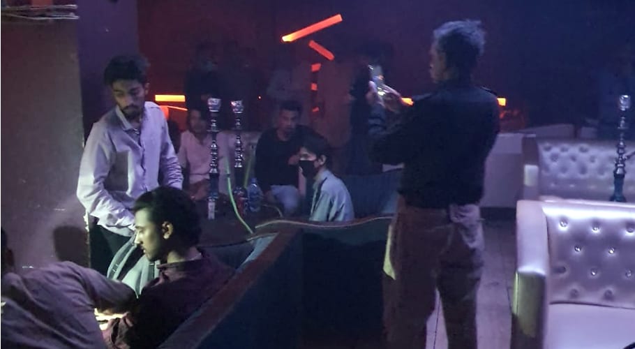Police raid shisha bar, 35 arrested