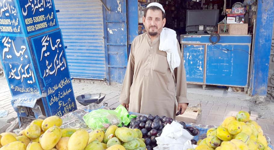 cantonment board staff allegedly harass the fruit seller In Rawalpindi