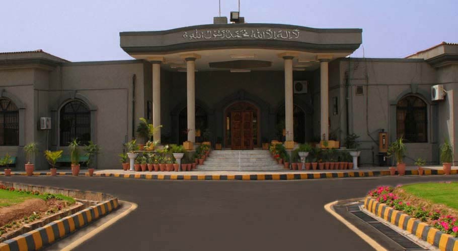 سینئر وزیر پر ناجائز تجاوزات کا کیس، عدالت نے آئی جی اسلام آباد کو نوٹس جاری کردیا