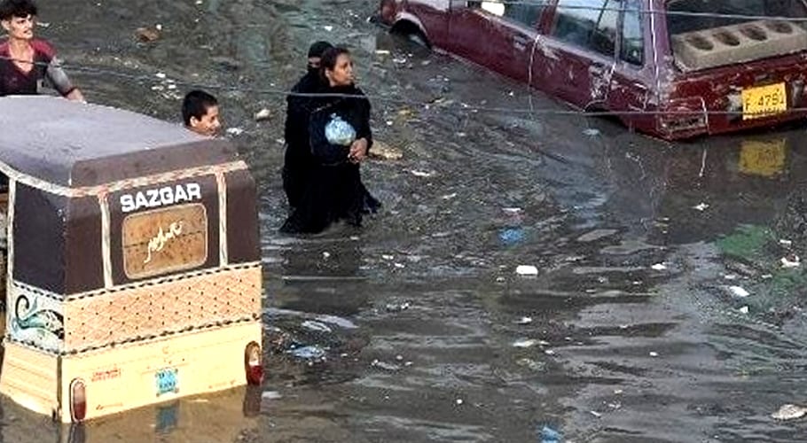 رواں سال 25 فیصد اضافی بارشوں کا امکان، نالے صاف نہیں ہوئے، کیا کراچی پھر ڈوبے گا؟