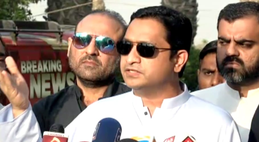 کراچی کی بہتری کے لئے پیپلز پارٹی سے ہاتھ ملا کر کڑوا گھونٹ پیا ہے، خرم شیر زمان