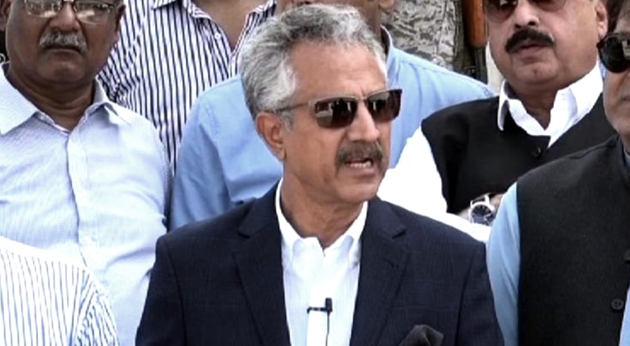 شہر قائد سے لوگ پیسہ بنا کر اپنے شہر وں کو واپس چلے جاتے ہیں، میئر کراچی