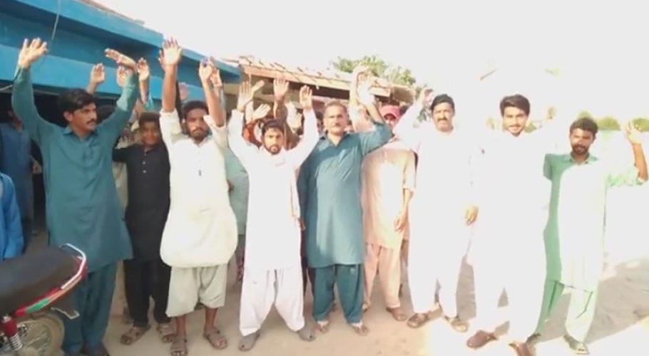 راولپنڈی میں شہریوں کا فحاشی کے اڈے اور شراب فروشی کے خلاف شدید احتجاج