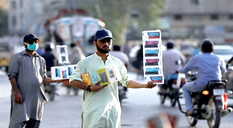 سندھ اور پنجاب میں لاک ڈاؤن کی پابندیاں ختم، نوٹیفکیشن جاری کردیا گیا