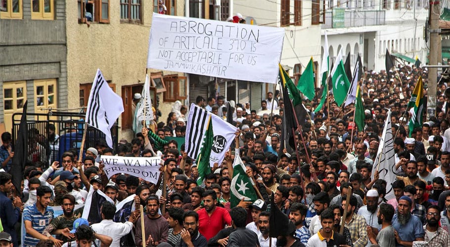 مقبوضہ وادی میں ظلم کے نئے باب کو 1 سال مکمل، یومِ استحصالِ کشمیر آج منایا جائے گا