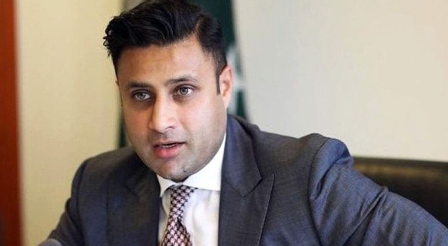 سابق معاونِ خصوصی زلفی بخاری چارٹرڈ طیارے کے ذریعے دبئی روانہ ہو گئے