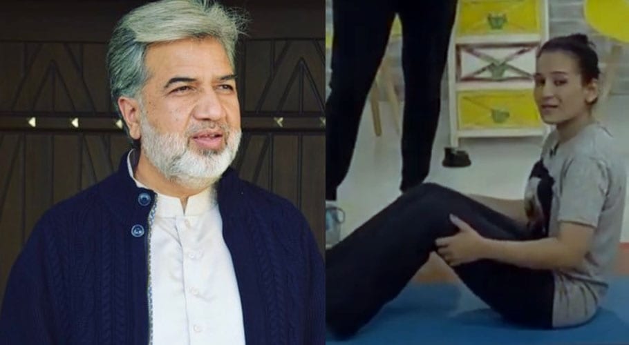 ٹی وی پر خاتون کی ورزش اور انصار عباسی کا زاویۂ نظر، سوچ کیا ہونی چاہئے؟