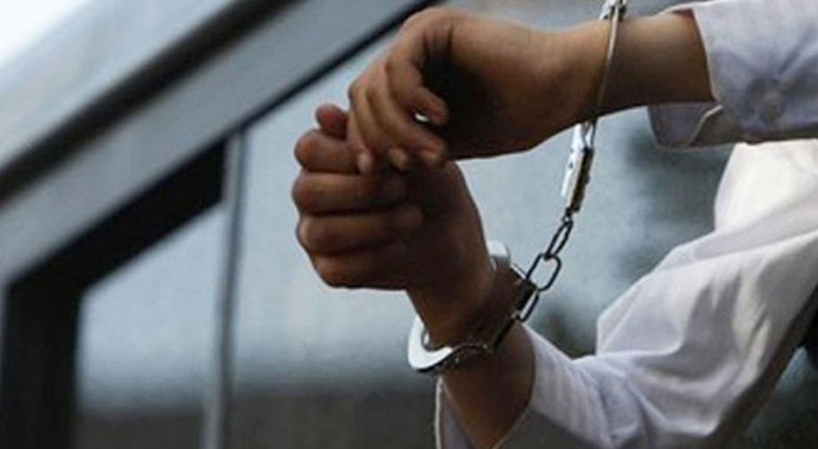 میری نیند کیوں خراب کی"،ڈی آئی جی پولیس نے طلباء پرفحاشی کاجھوٹامقدمہ درج کرادیا"