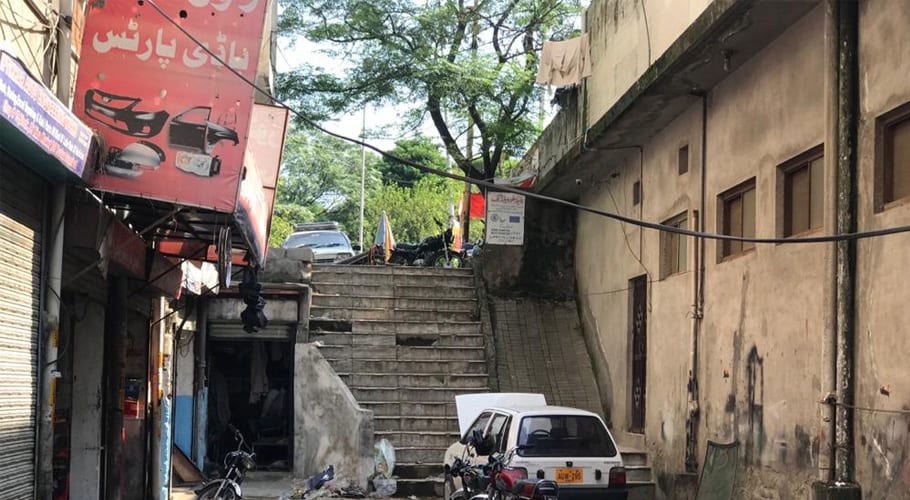 cda inspectors allowed illegal construction in islamabad