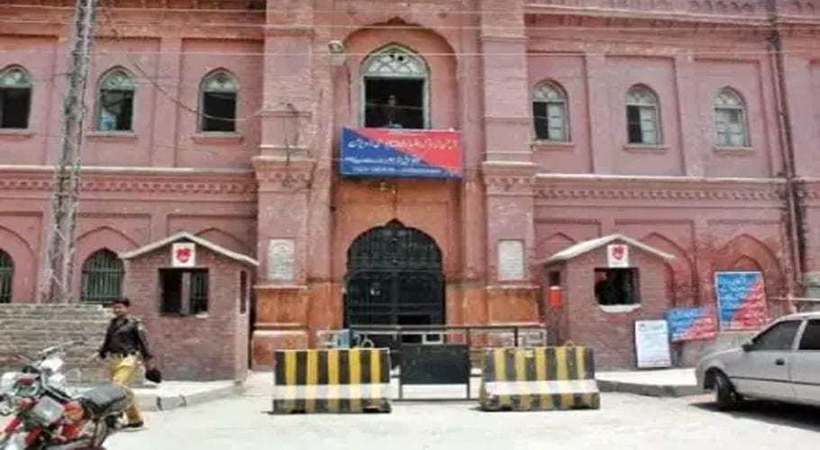 لاہور میں خاتون سے زیادتی کا کیس، ملزم نے گرفتاری دے دی، صحتِ جرم سے انکار