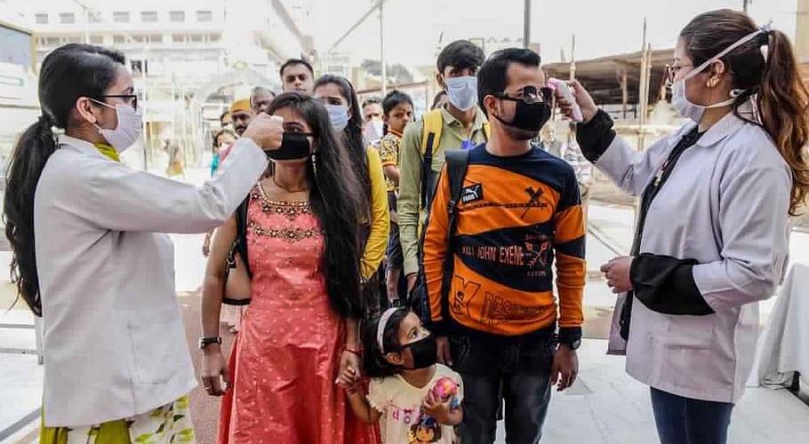 بھارت میں کورونا کے مزید تین لاکھ 52 ہزار نئے مریض سامنے آگئے