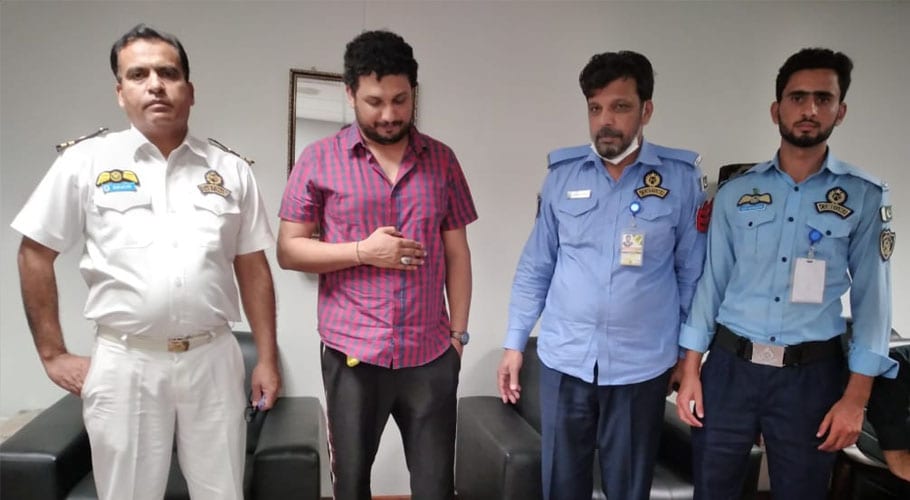 اسلام آباد ائیر پورٹ پر کسٹمز کی کارروائی، 70 ہزار درہم اسمگل کرنے کی کوشش ناکام
