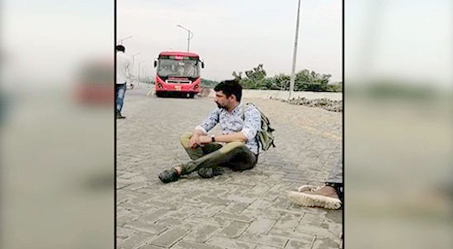 Rawalpindi: Metro Bus employees block track over non-payment of salaries