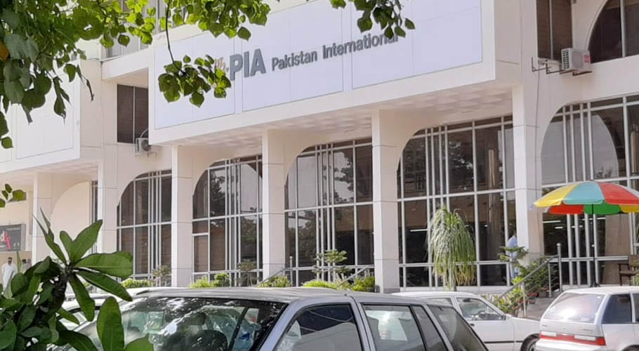 ویزوں کی معیاد ختم ہونے کا ڈر، سعودیہ سے آئے محنت کش مہنگی بکنگ کروانے پر مجبور
