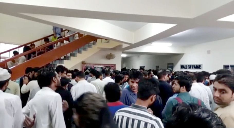 job seekers Protest in Pakistan Bait-ul-Mal