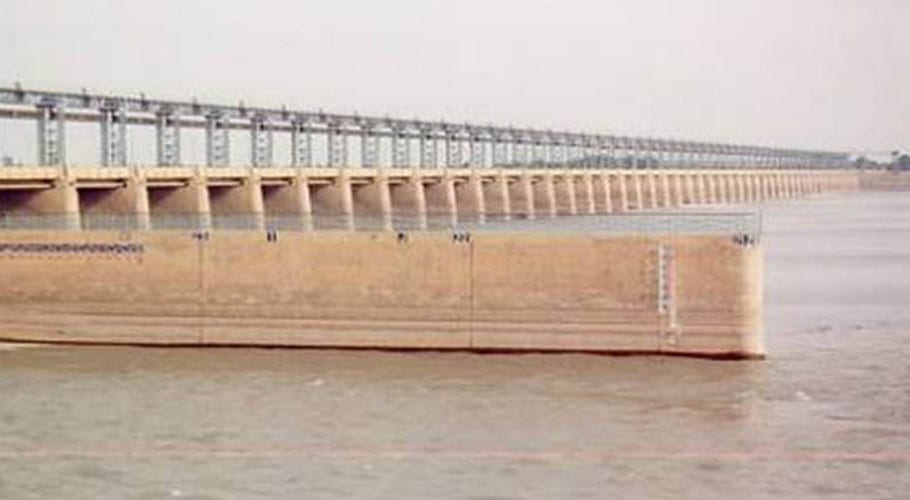 villages submerged as Indus River flood looms