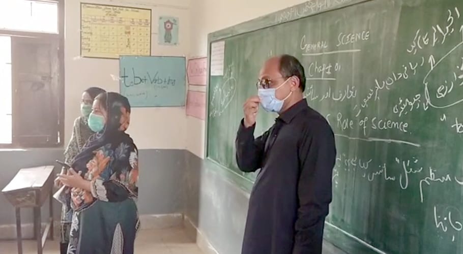 Saeed Ghani visits educational institutions to inspect coronavirus SOPs enforcement