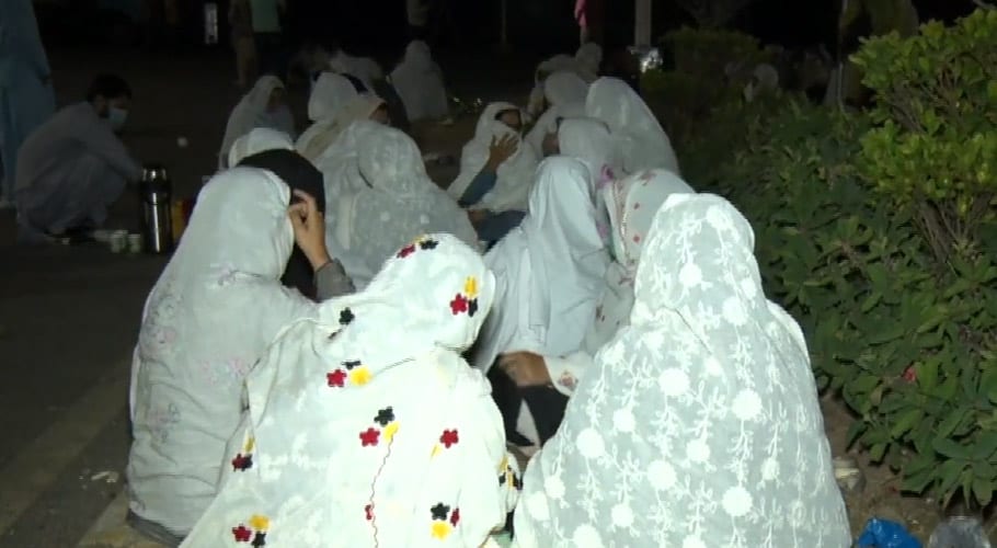 اسلام آباد میں لیڈی ہیلتھ ورکرز کا دھرنا ختم، مسائل کے حل کیلئے کمیٹی بنانے کا فیصلہ