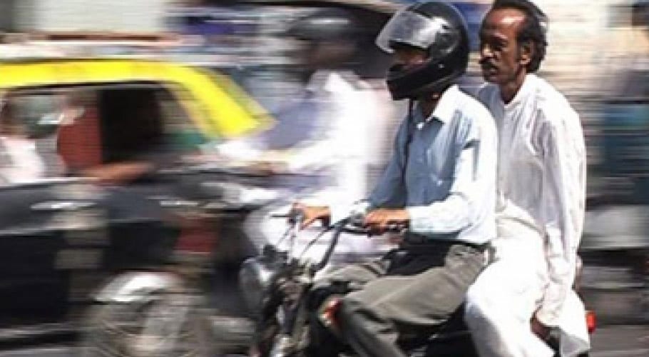 چہلم کیلئے سندھ بھر میں ڈبل سواری پر پابندی، جلوسوں کے اطراف موبائل سروس بند