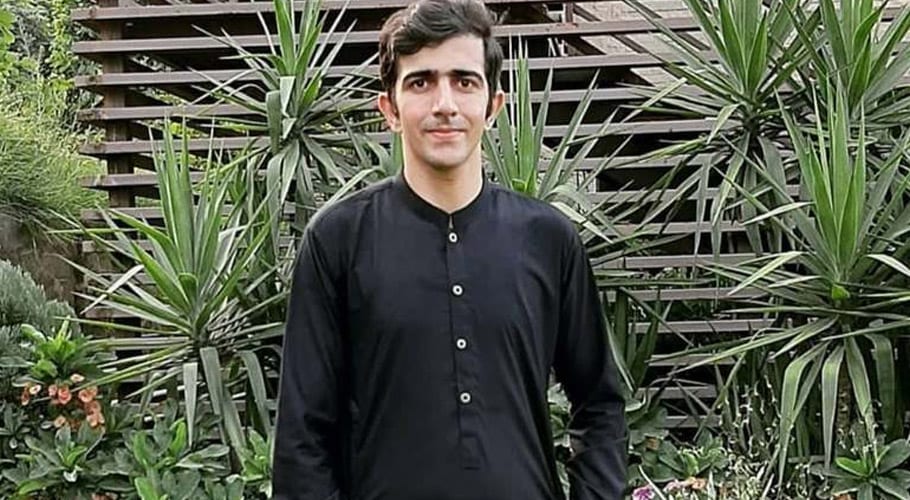 پاکستان کے پہلے سماعت سے محروم وی لاگر نے ٹی وی شو شروع کردیا، عوام حیران
