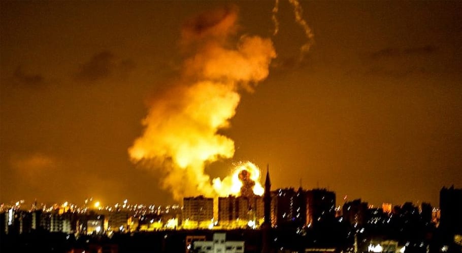 غزہ سے راکٹ داغے جانے پر اسرائیلی فوج کی حماس ٹھکانوں پر بم باری