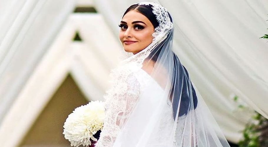 Esra Bilgic features on top Turkish magazine cover