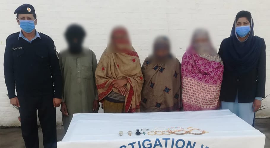اسلام آباد میں گھروں میں چوریاں کرنے والی 3 ملازم خواتین اور 1 مرد ملزم گرفتار
