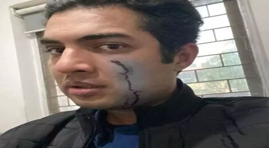 Anchorperson Iqrar ul Hassan attacked in Lahore