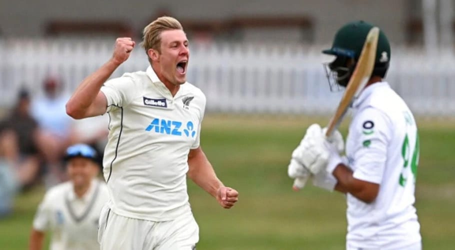 Kiwis set a 373 runs target for Pakistan In the first Test,