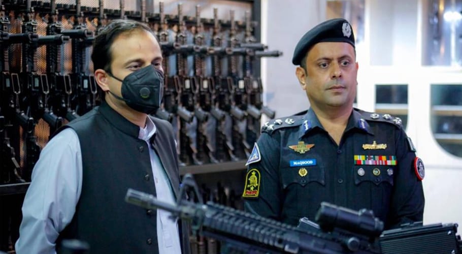 جرائم کی سرکوبی کیلئے پولیس اہلکاروں نے اپنی جانوں کے نذرانے دیئے،مرتضیٰ وہاب