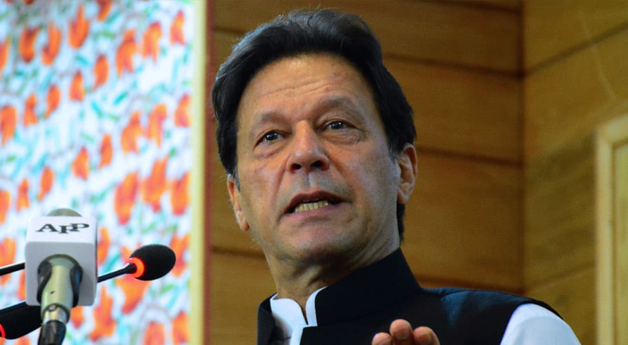 وزیرِ اعظم عمران خان کا اپوزیشن کے استعفے فوری منظور کرانے کا فیصلہ