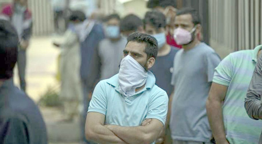 Coronavirus claims 55 lives, infects 3,262 in Pakistan
