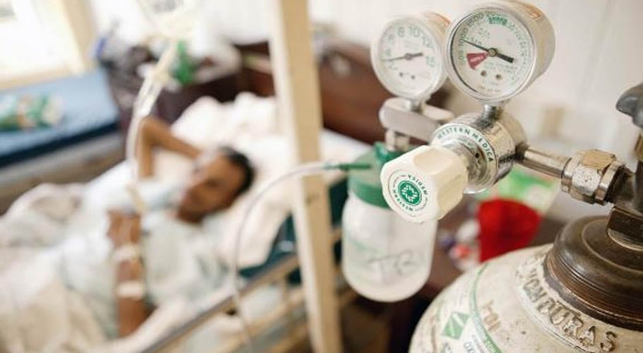کورونا مریضوں کو آکسیجن استعمال کرنے سے قبل ڈاکٹروں سے مشورے کی تجویز