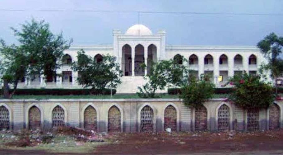 جس علاقے میں کتے نے کاٹا، وہاں کا رکنِ صوبائی اسمبلی معطل ہوگا۔سندھ ہائی کورٹ