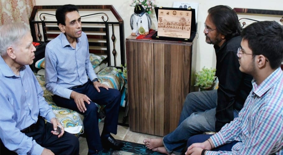 خالد مقبول صدیقی کی کمسن ڈویلپر نبیل حیدر سے ملاقات، متحدہ نے کفالت کا اعلان کردیا