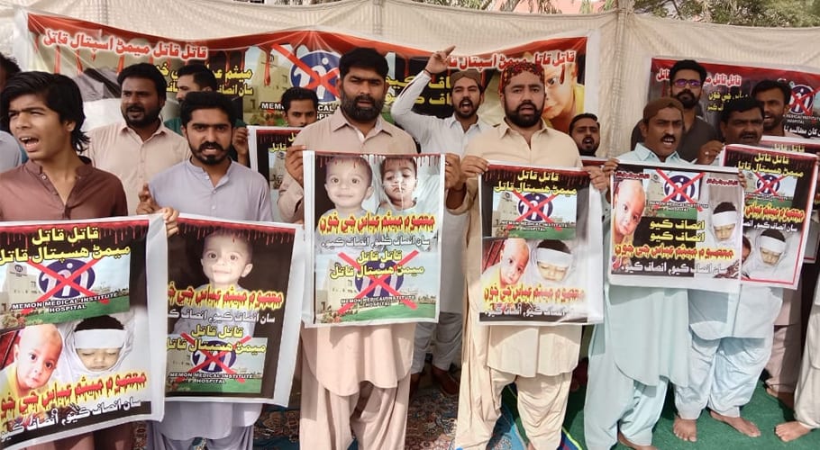 نجی ہسپتال کی غفلت سے کمسن لڑکے کا انتقال ہوگیا، موت کے بعد بھی فیسیں لینے کا الزام
