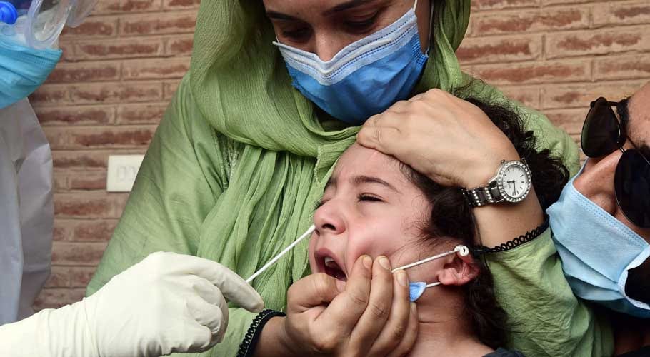 پاکستان میں کورونا کے 1 ہزار سے زائد نئے کیسز رپورٹ، 37 مزید شہری جاں بحق
