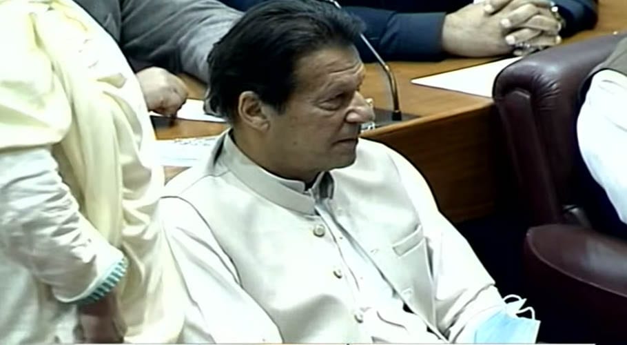 وزیرِ اعظم عمران خان قومی اسمبلی پہنچ گئے، پی ٹی آئی اراکین کی نعرے بازی
