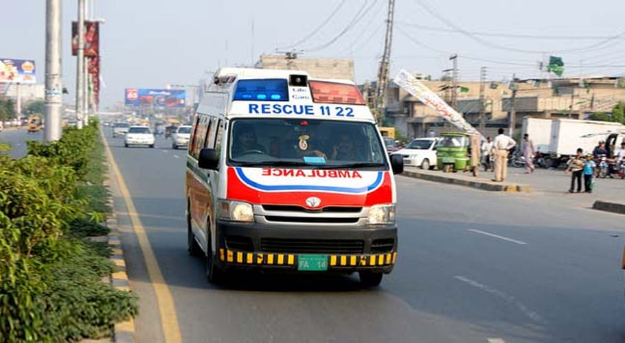 اوکاڑہ میں ٹرک اور رکشے کا تصادم، والدین اور10سالہ بیٹے سمیت 3 افراد جاں بحق