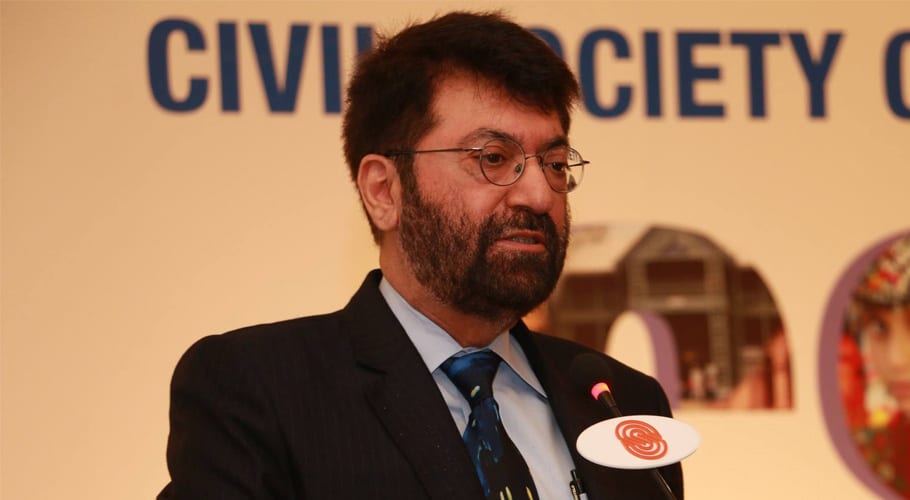 وفاقی حکومت کا فیصلہ، چیئرمین ایچ ای سی طارق بنوری عہدے سے برطرف