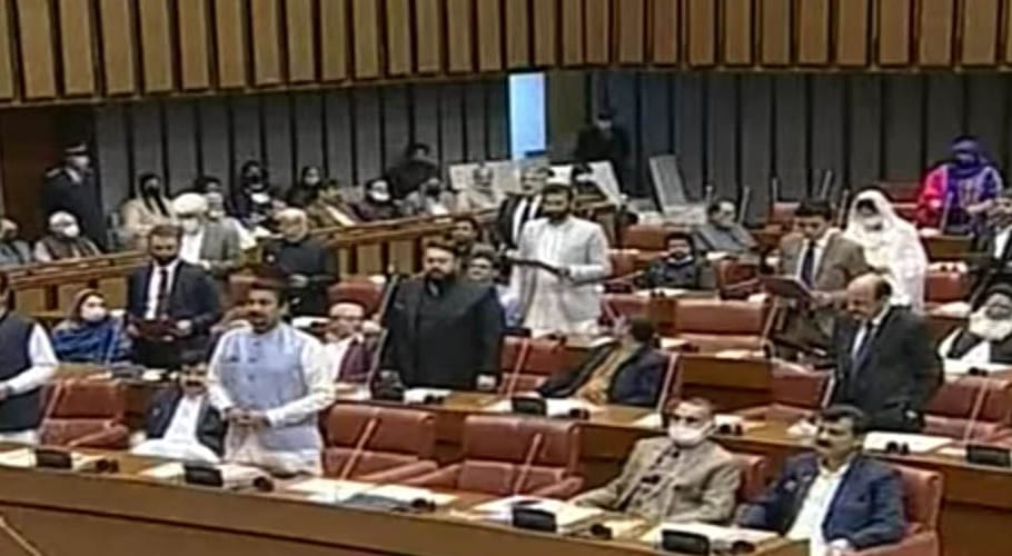 48 newly-elected senators take oath